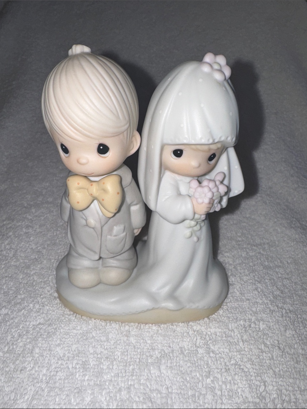 Vintage 1979 Precious Moments The Lord Bless You and Keep You porcelain figurine